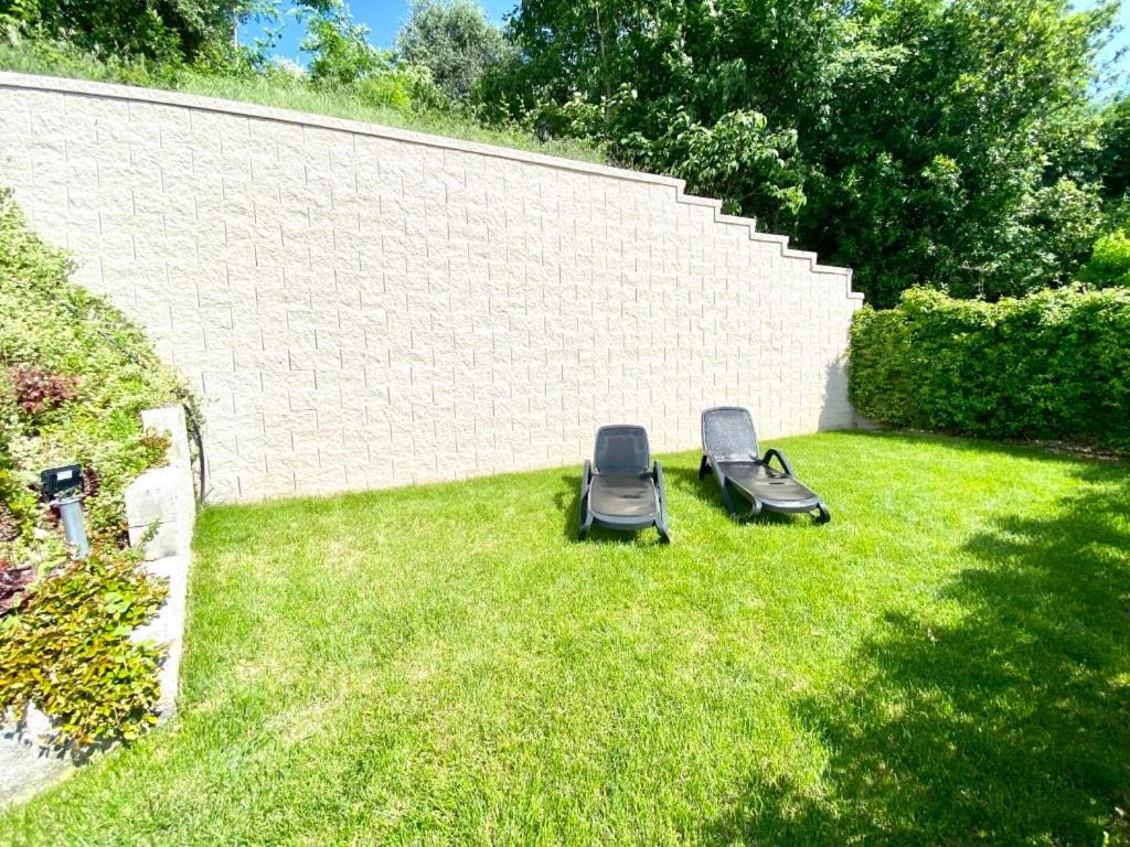 Lago 21 - Garden Terrace & Lake View Pastrengo Exterior foto
